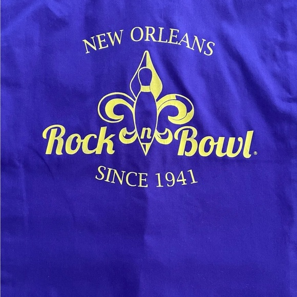 Hilton Men’s Bowling Shirt Rock 'n' Bowl New Orleans Size Med - Picture 5 of 8